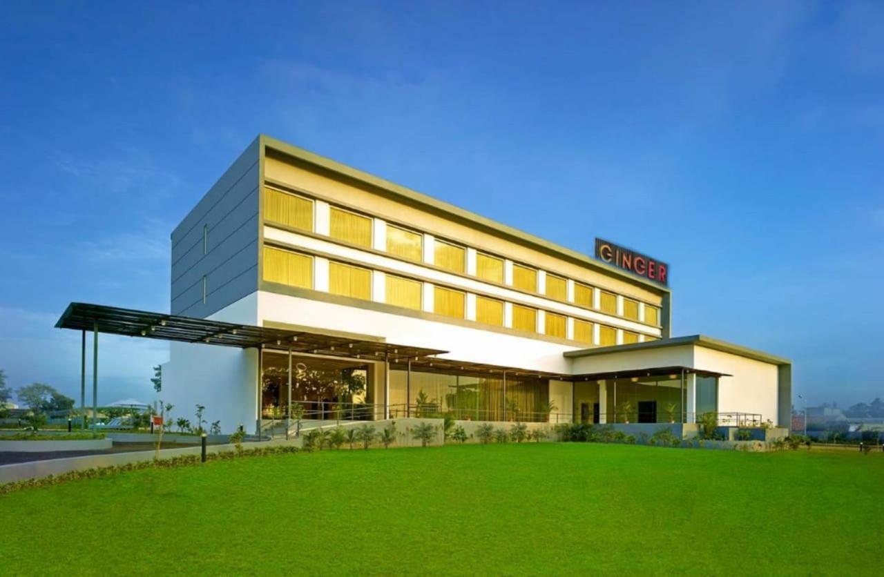 Ginger Gondia, Balaghat Road Exterior photo